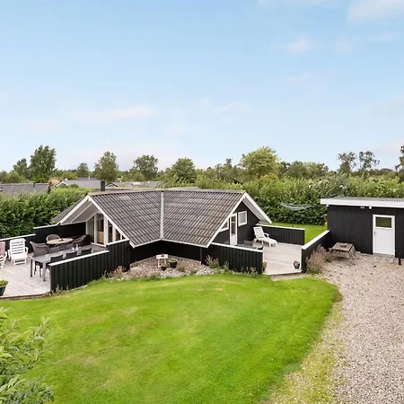 Sella - 500m From The Sea By Interhome * Nedre Lysabild